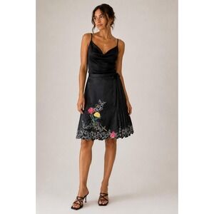 Vertigo Paris Wrap Skirt Womens 12 Black 100% Silk Floral Embroidered Scalloped